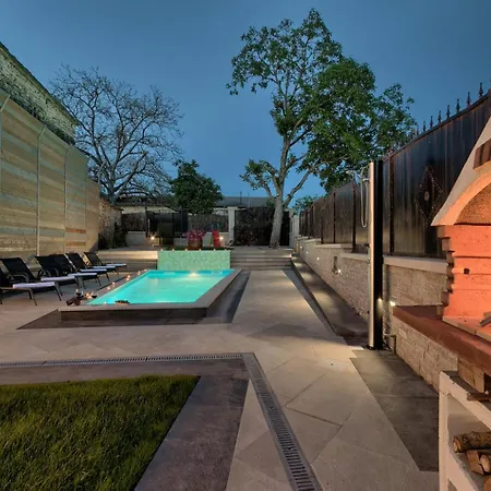 Patrick Вилла *